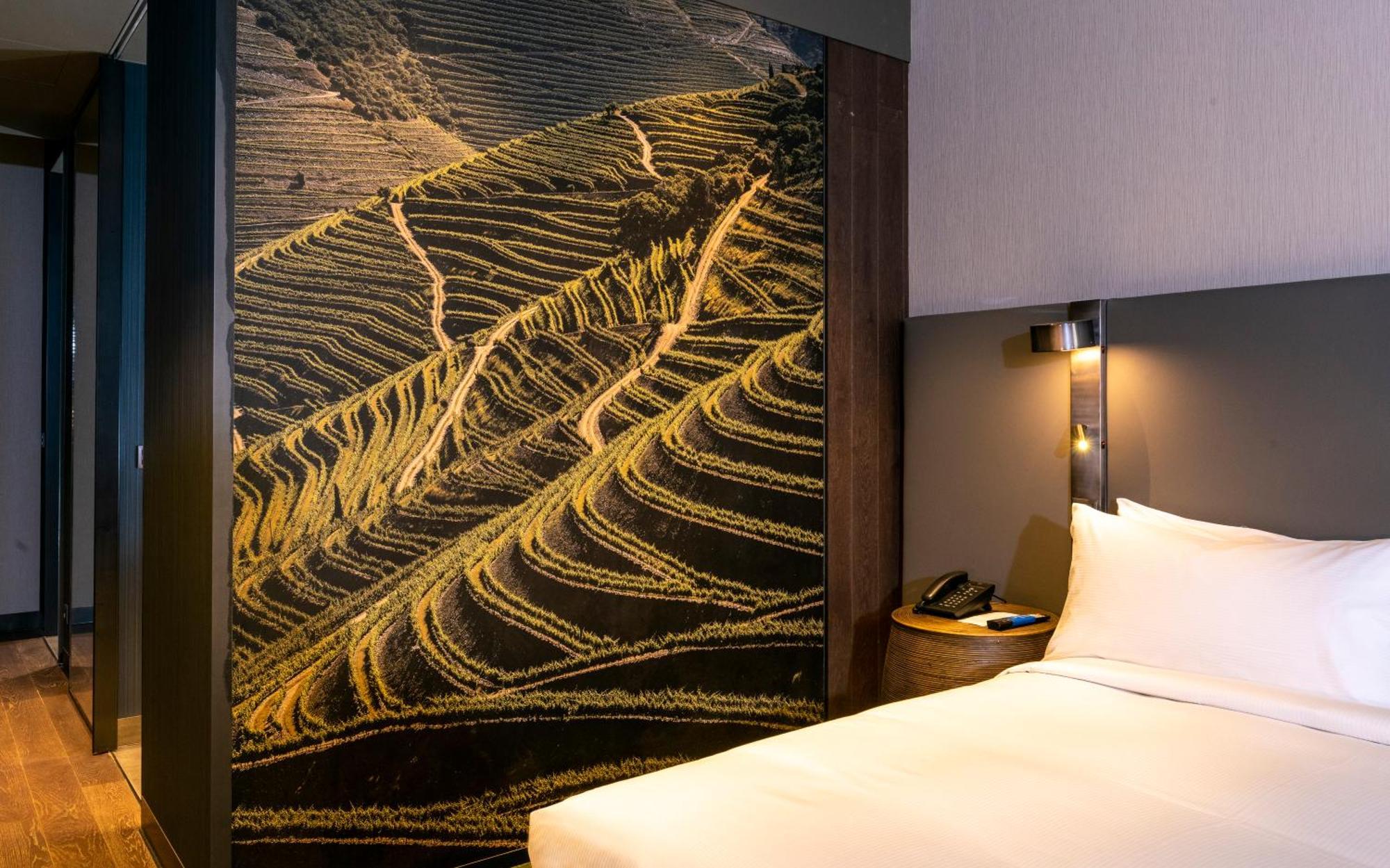 מלון וילה נובה דה גאיה Hilton Porto Gaia חדר תמונה A room at the hotel