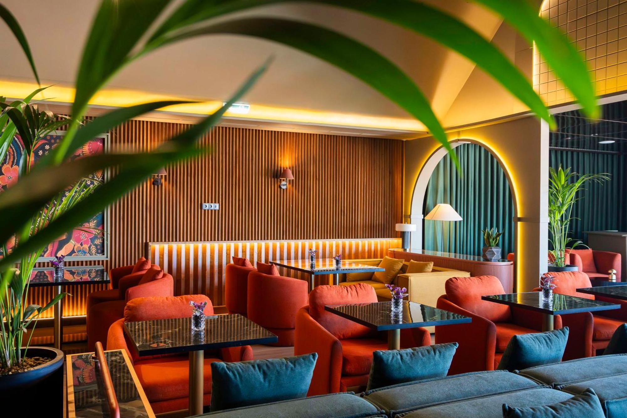 מלון וילה נובה דה גאיה Hilton Porto Gaia מראה חיצוני תמונה The interior of the lounge
